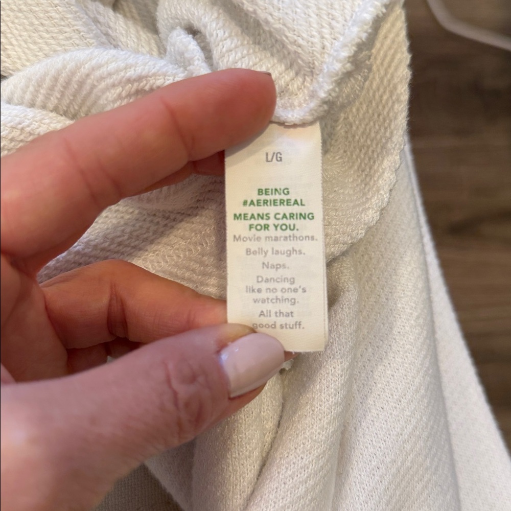 Aerie Cream Sweatshirt - Picture 3 of 4
